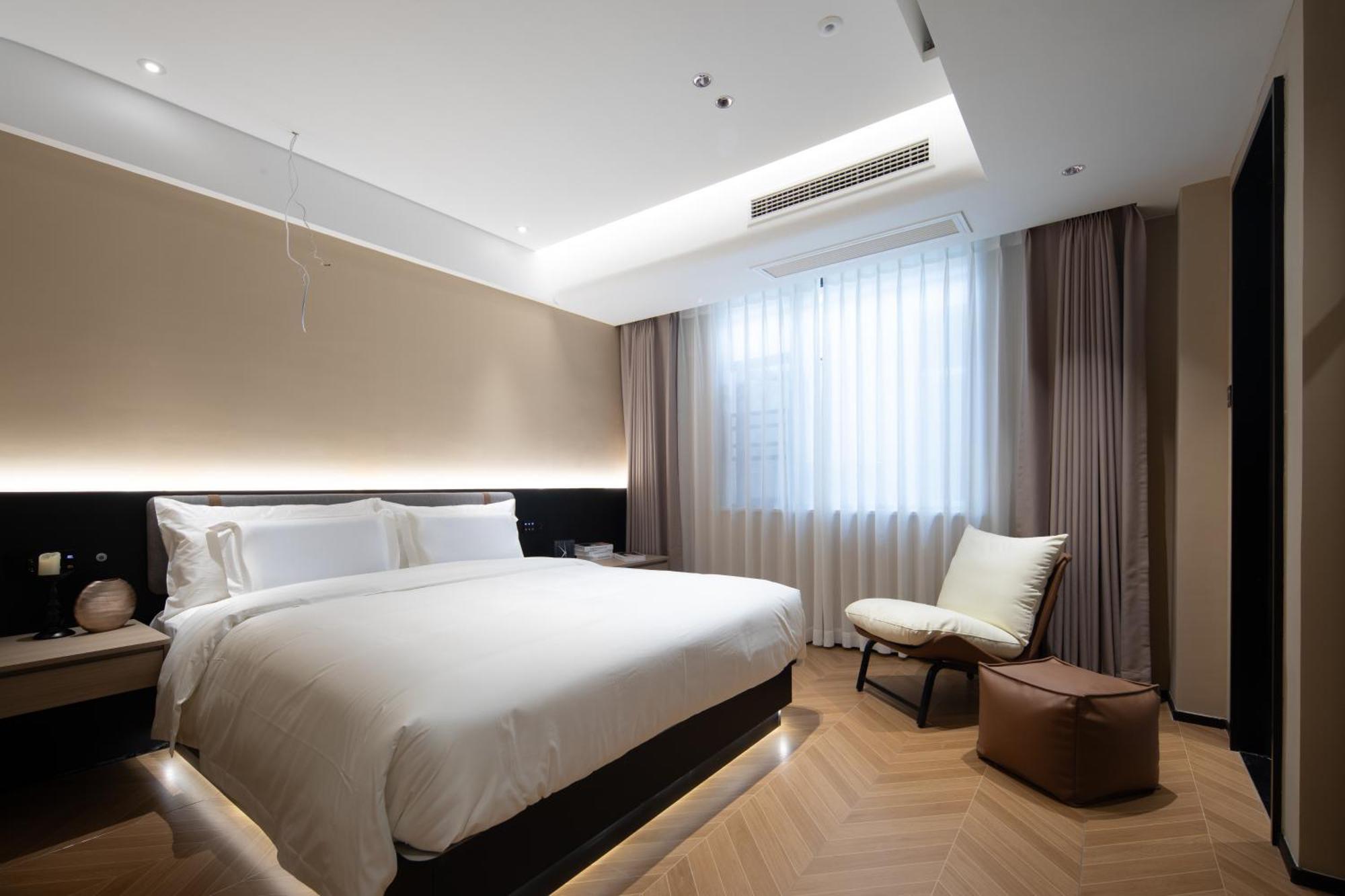See You Soon At The Ritz Rose Summer Hotel Sanya Exterior photo